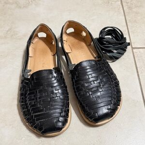 Origo Huaraches By Anya Black 5/6.5 Wide Slip On Barefoot Shoes
